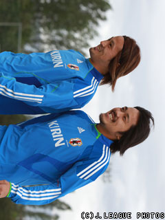 ���c�A�֌���Ί�Ŏn�� �T�b�J�[���{��\