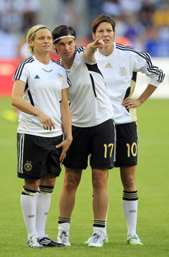 10�������A4�������h�C�c�� �T�b�J�[�̏��qW�t