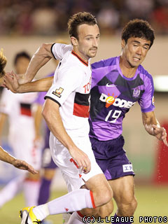 ���É��A7�A���Ŏb���� ���lM�͐_�˂ɔs���