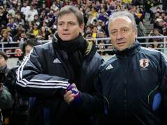 �u�x�@�̑{���҂������v ���Ɣ�Q�ŃX�g�C�R�r�b�`�ē�