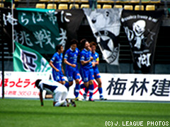 �X����2�S�[���ő啪���A�s�E�o